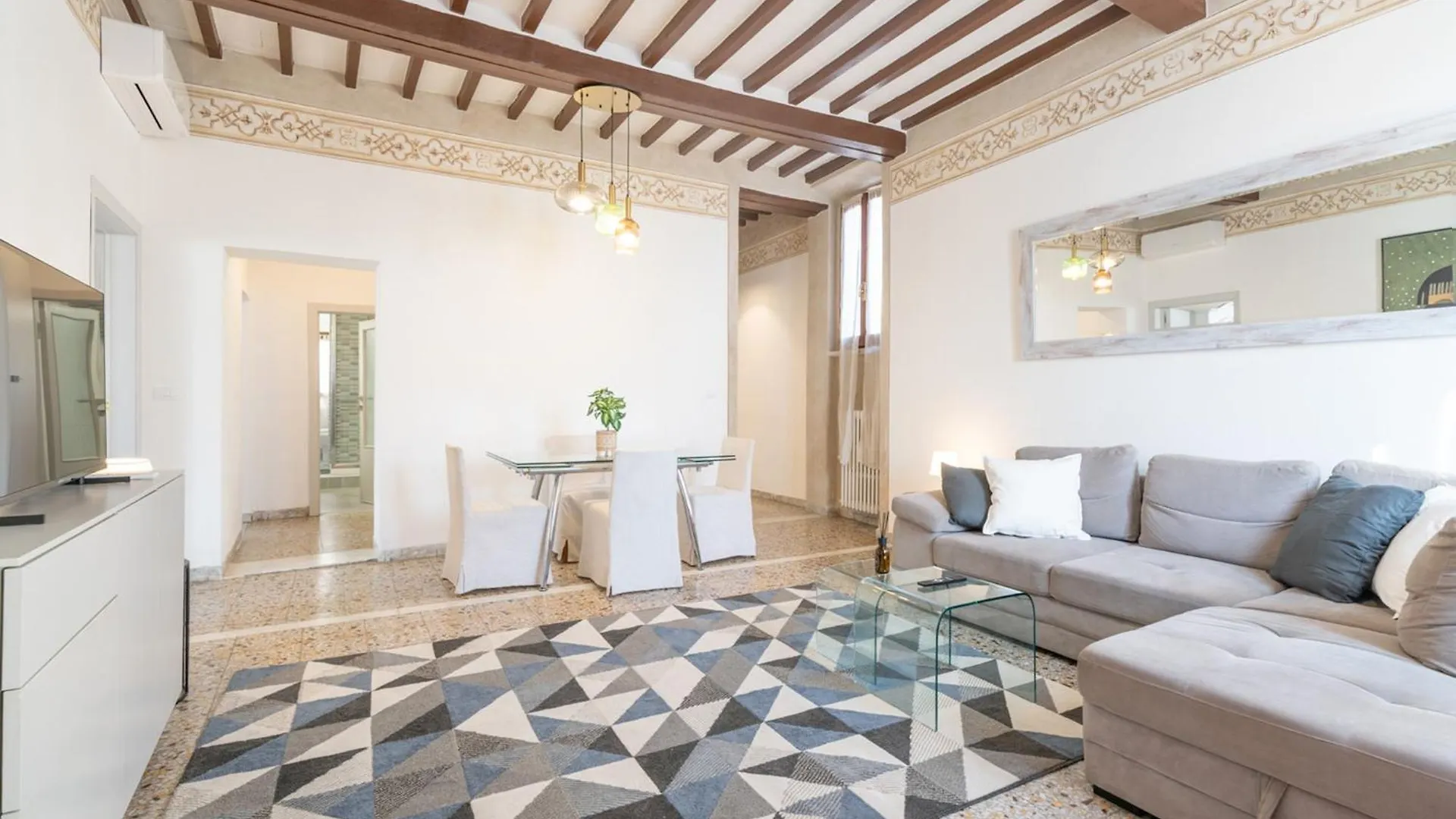 Urban Center Arezzo Apartment Italy